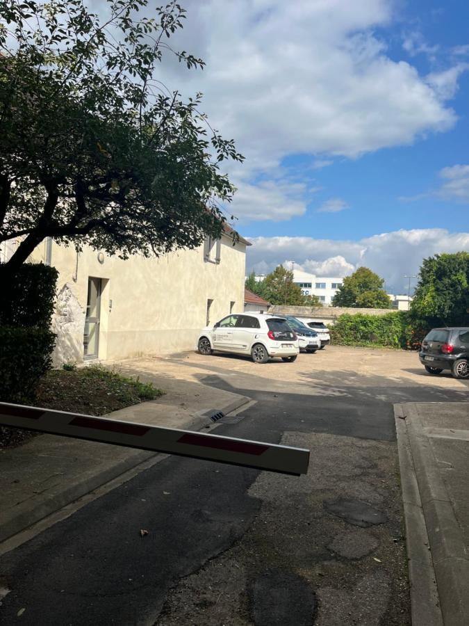 Appartement Ideal Au Coeur D Auxerre Exteriör bild